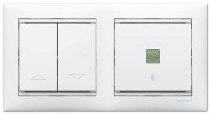 Выключатель кнопочный 1-кл. 1п 2мод. СП Valena 10А 250В с подсветкой симв. лампы механизм бел. Leg 774413